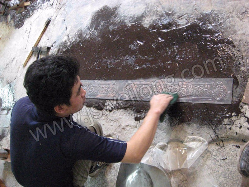 灵山大佛铜浮雕花板的前期处理。