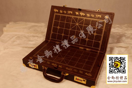 52型翡翠金象棋棋盒展示